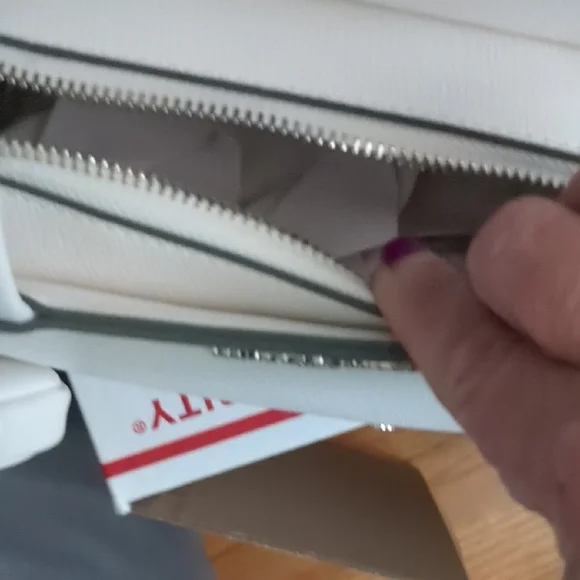 **Entry Only** Karl Lagerfeld White Satchel/Tote Bag New - Picture 5 of 7